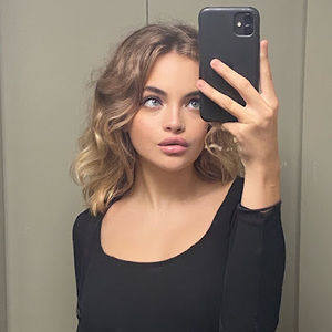 Meet your Posher, Sasha